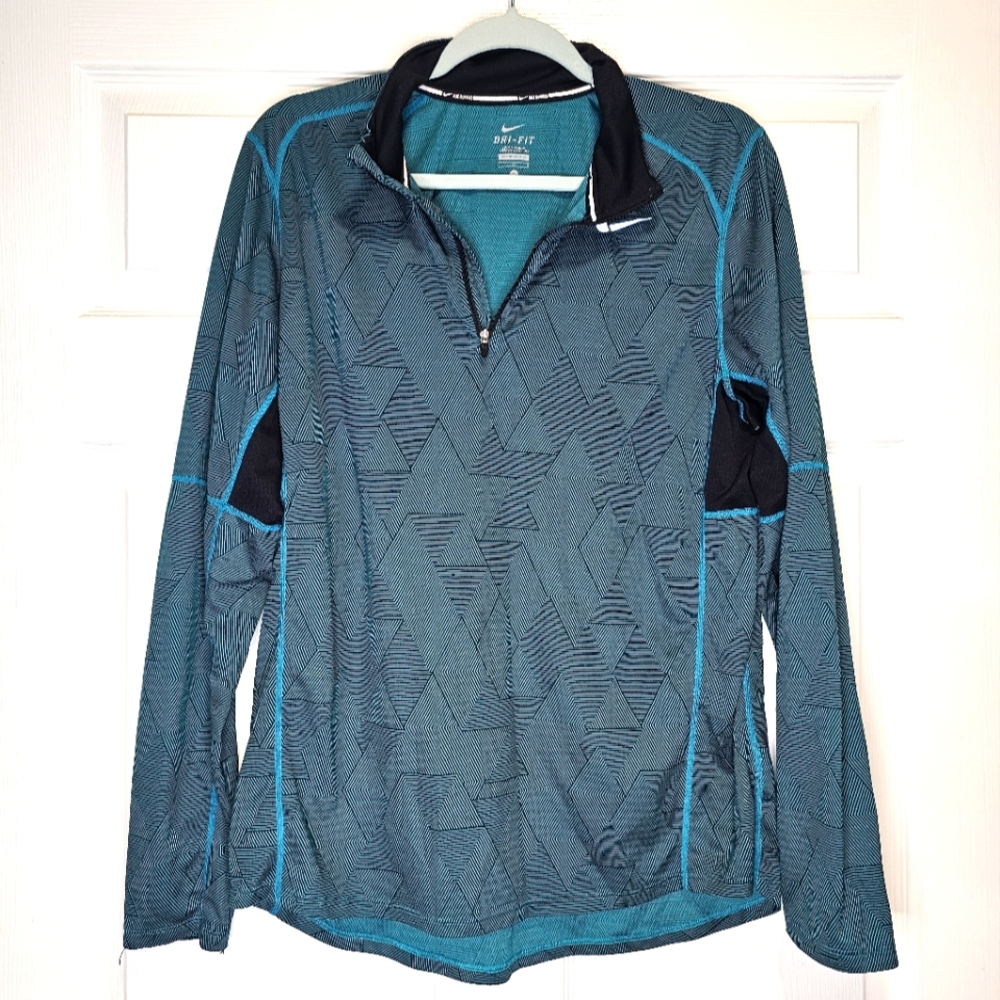 Nike lightweight pullover Size L